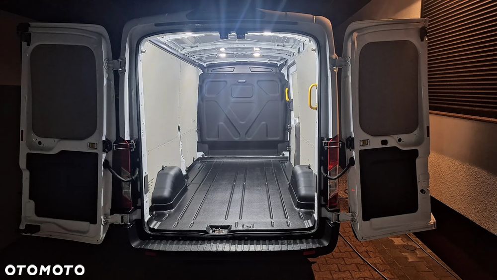 Ford Transit - 13