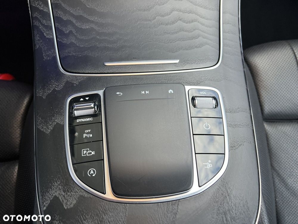 Mercedes-Benz Klasa E - 24