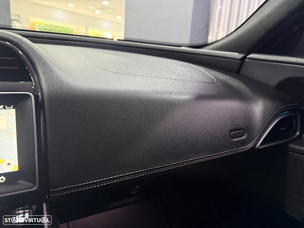 Jaguar XE 20d Aut. R-Sport - 18