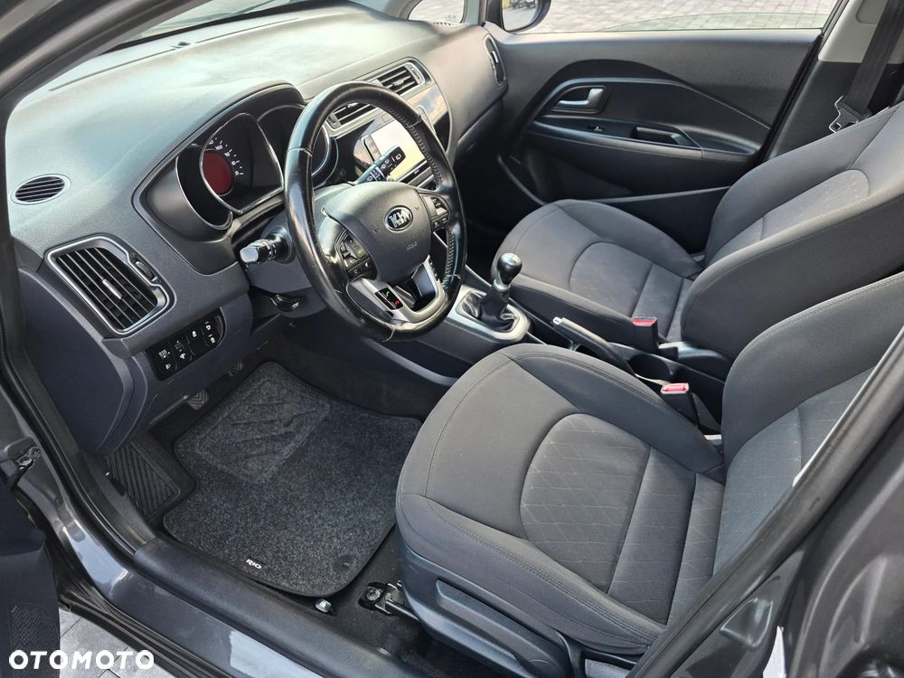Kia Rio 1.2 Dream Team Edition - 4