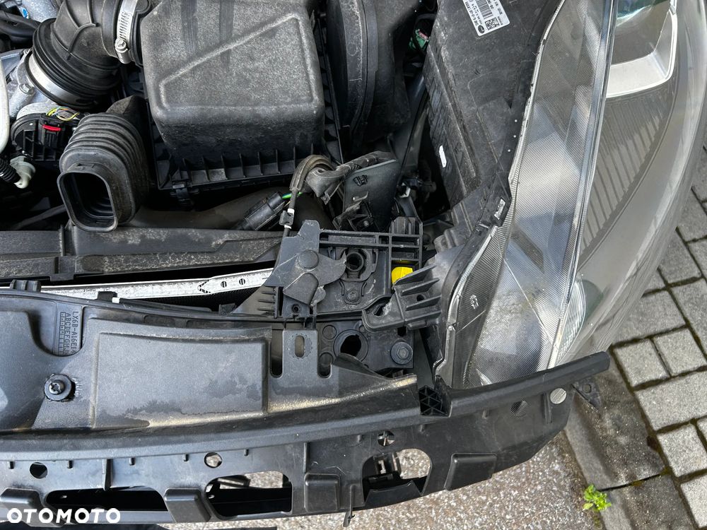 Ford Kuga - 24