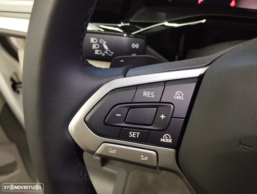 VW Multivan 2.0 TDI Life DSG - 33