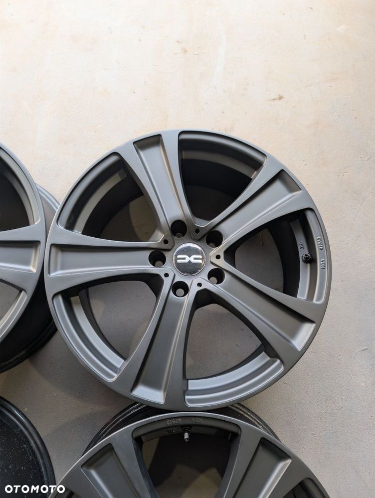 FELGI ALUMINIOWE Dacia 8" x 18" x 5x114,3 x 66,1 x ET40 - 3
