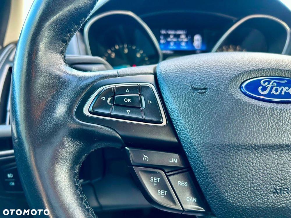 Ford Focus - 12