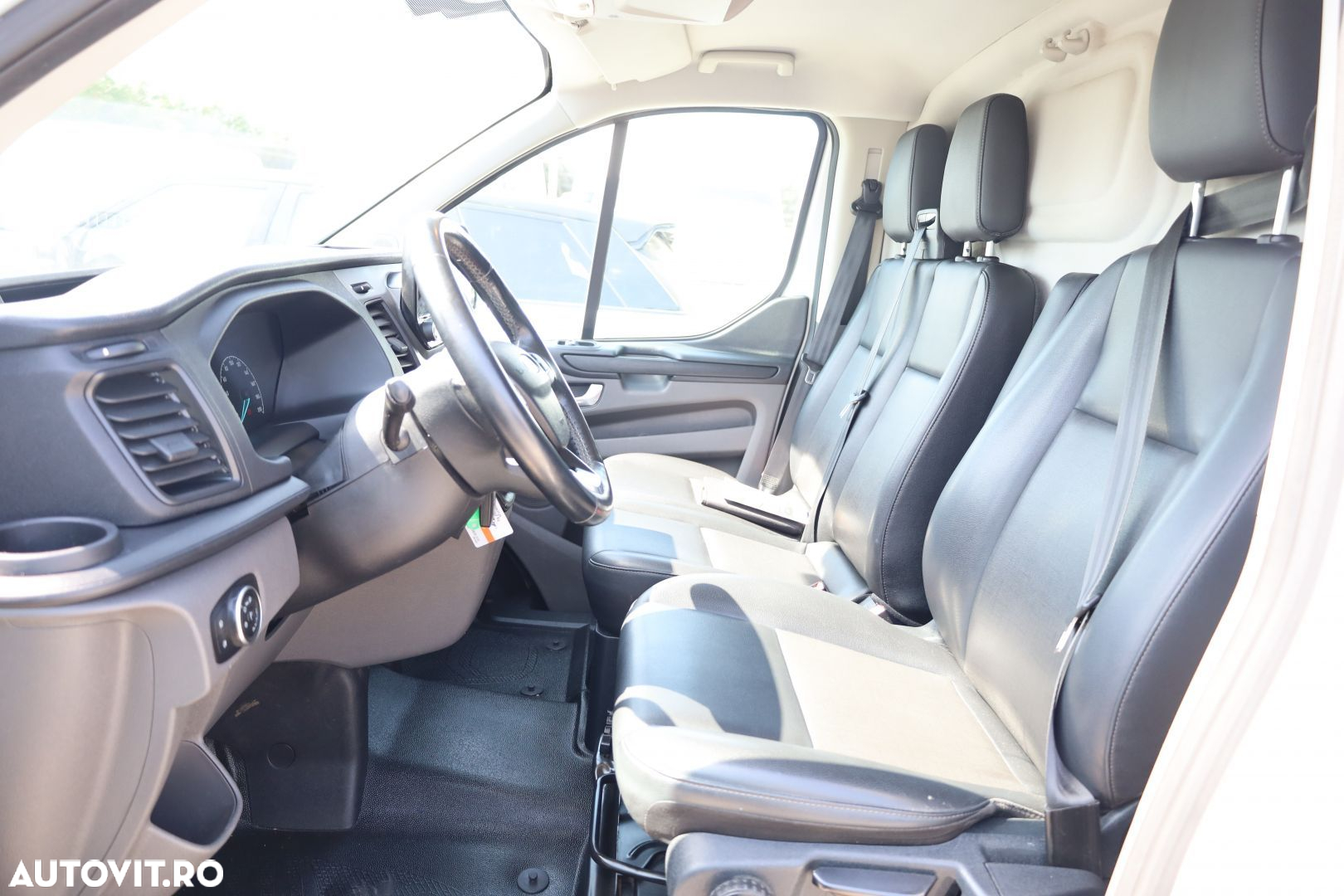 Ford Transit Custom - 13