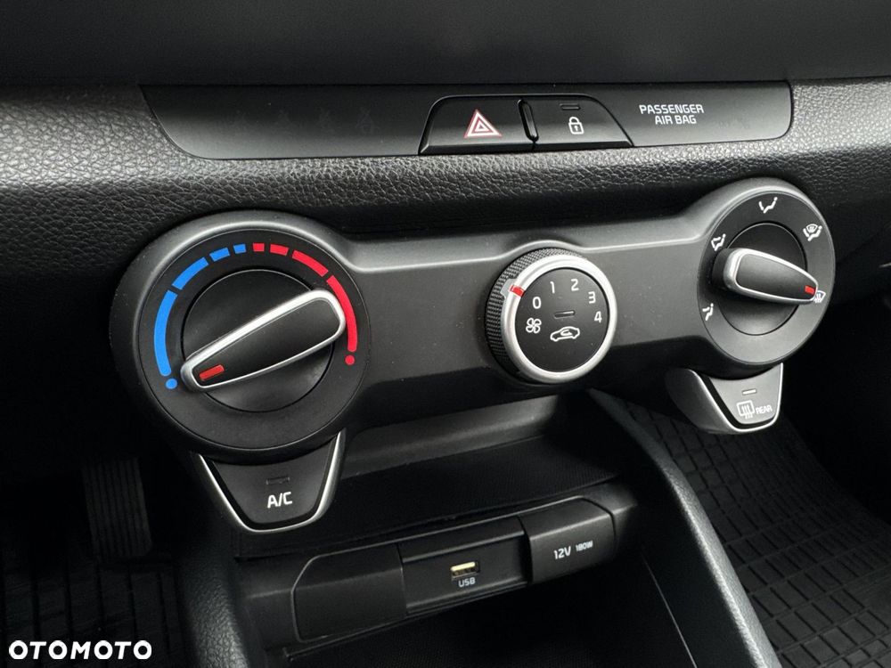 Kia Stonic 1.2 M - 23