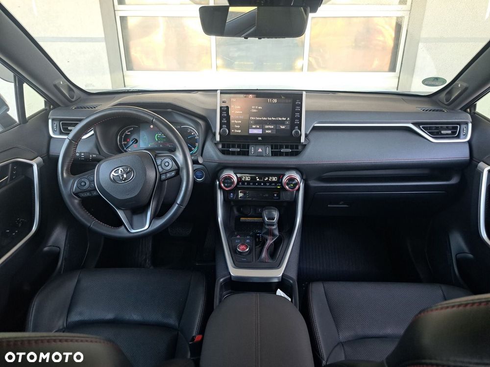 Toyota RAV4 - 9