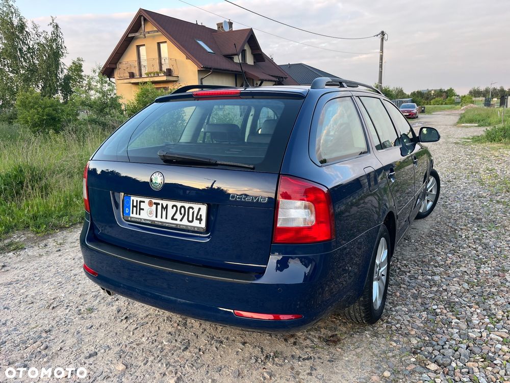Skoda Octavia 2.0 TDI DSG Elegance - 25