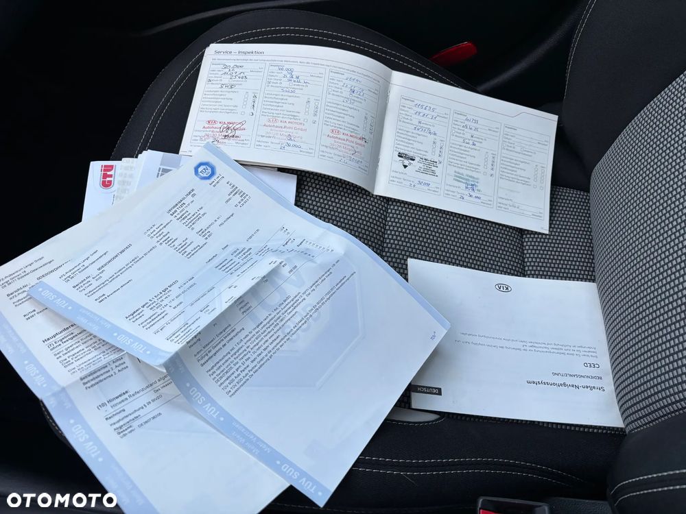Kia Ceed 1.6 CRDi 136 ISG Dream Team Edition - 34