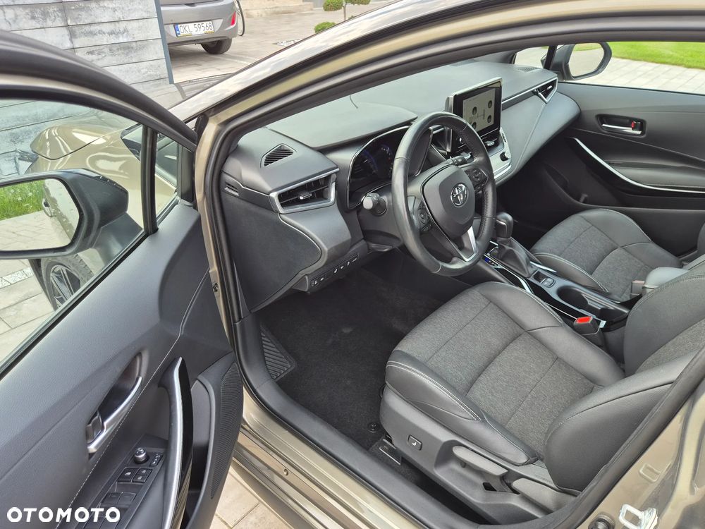 Toyota Corolla - 11
