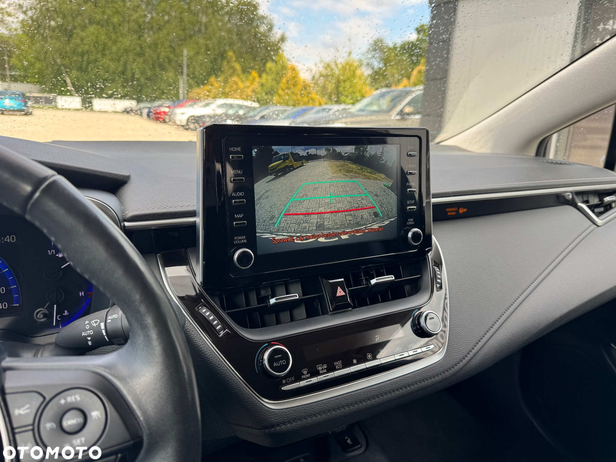 Toyota Corolla 1.8 Hybrid Executive - 22