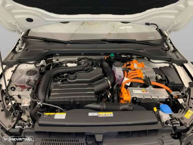 VW Golf 1.5 eHybrid OPF DSG GTE - 13