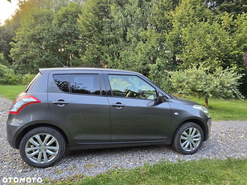 Suzuki Swift - 1