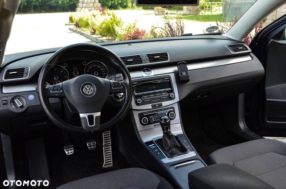 Volkswagen Passat Variant 2.0 Blue TDI SCR Comfortline - 34