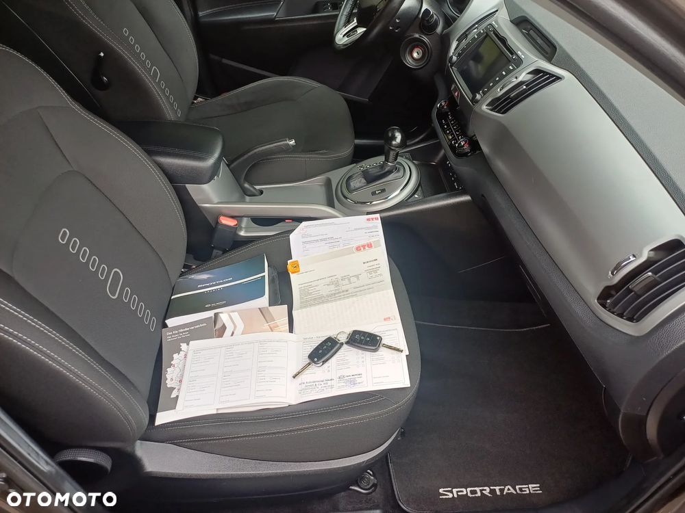 Kia Sportage 2.0 CRDI 4WD Automatik Fifa World Cup Edition - 8