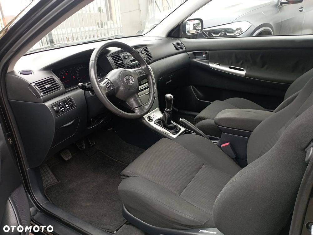 Toyota Corolla 1.6 VVT-i Sol - 7