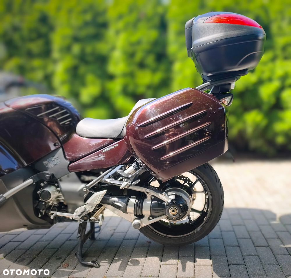 Kawasaki GTR - 19