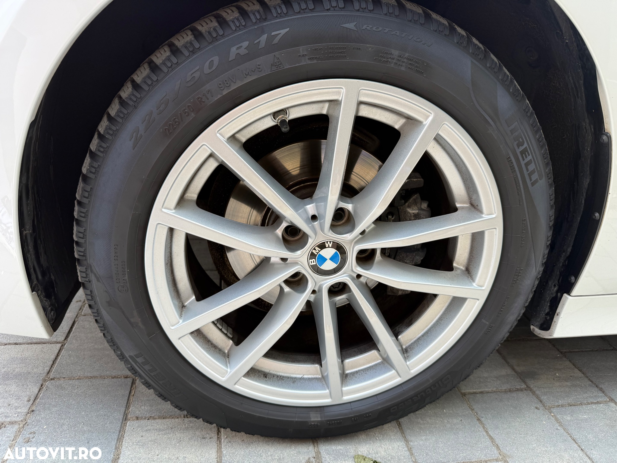 BMW Seria 3 318i Touring Aut. - 39