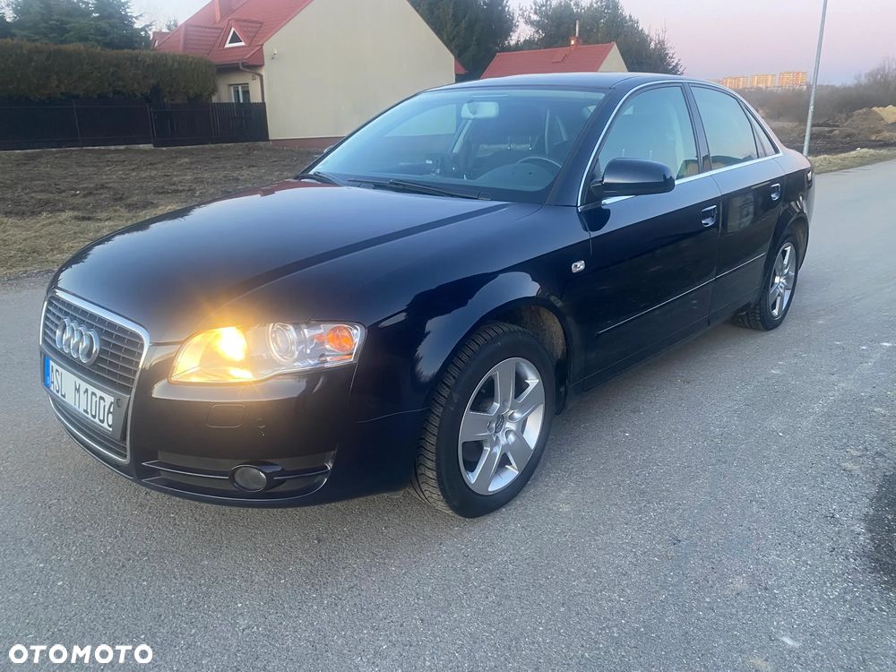 Audi A4 Limousine - 4