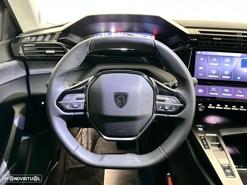 Peugeot 408 1.2 Hybrid Allure e-DCS6 - 19