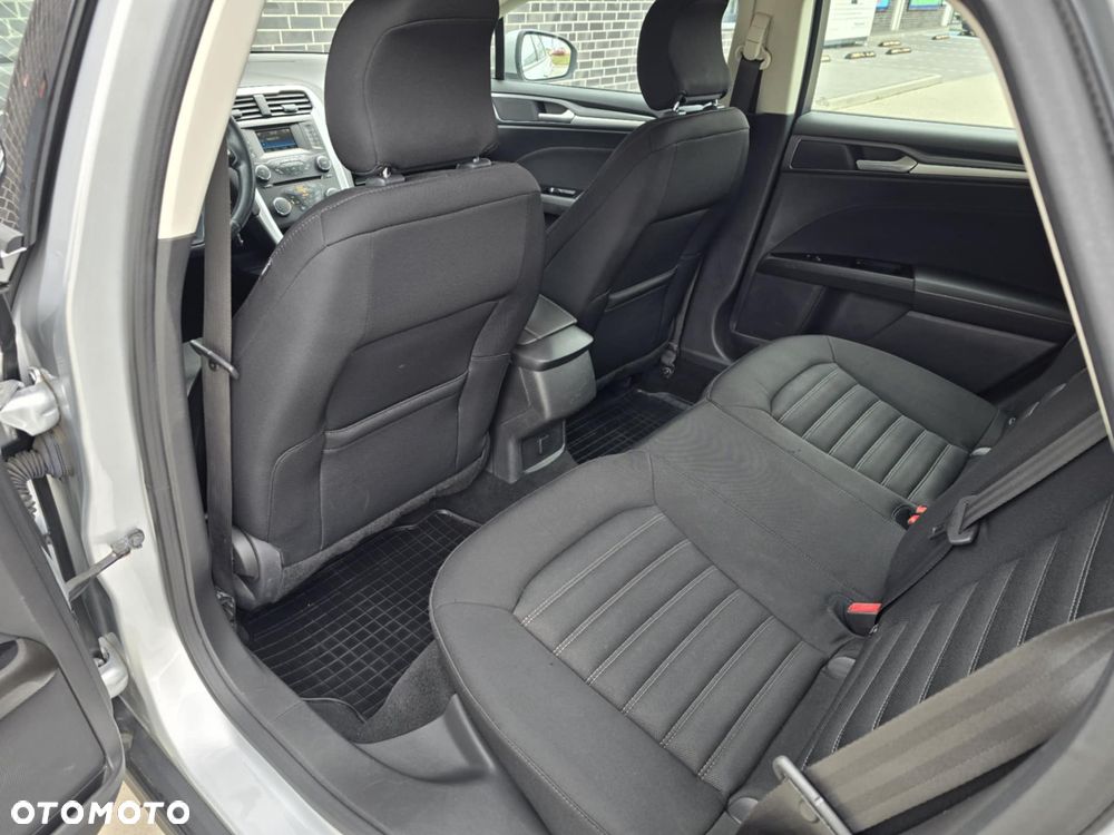 Ford Mondeo 2.0 TDCi Ambiente - 24