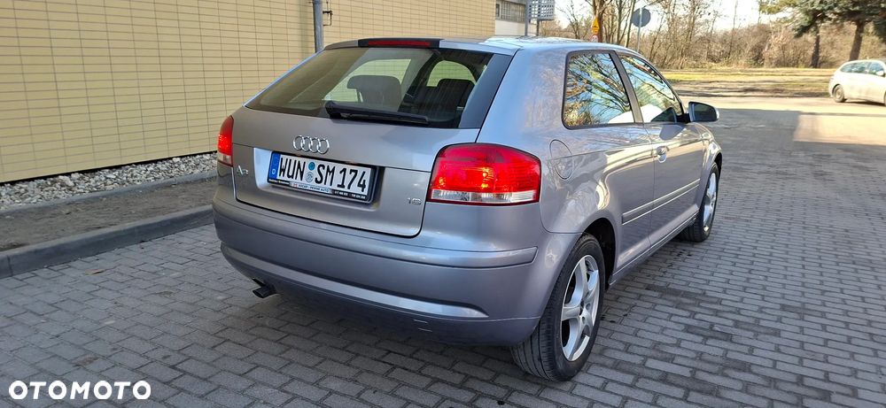Audi A3 3-drzwiowe 1.6 Ambiente - 11