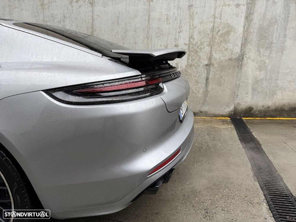 Porsche Panamera 4 E-Hybrid Platinum Edition - 8
