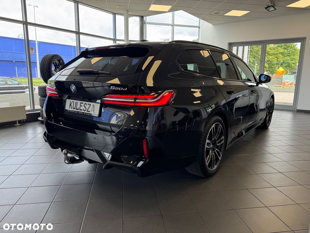 BMW Seria 5 520d xDrive - 7