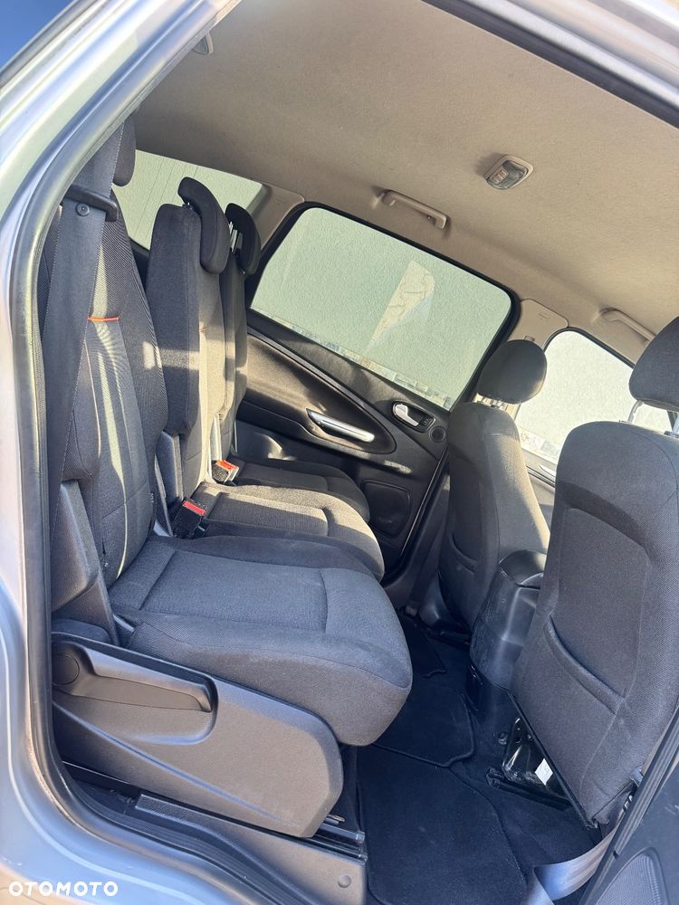 Ford S-Max - 8