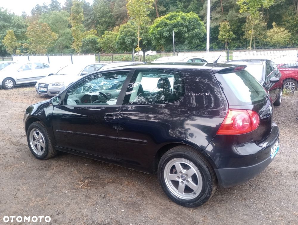 Volkswagen Golf - 6