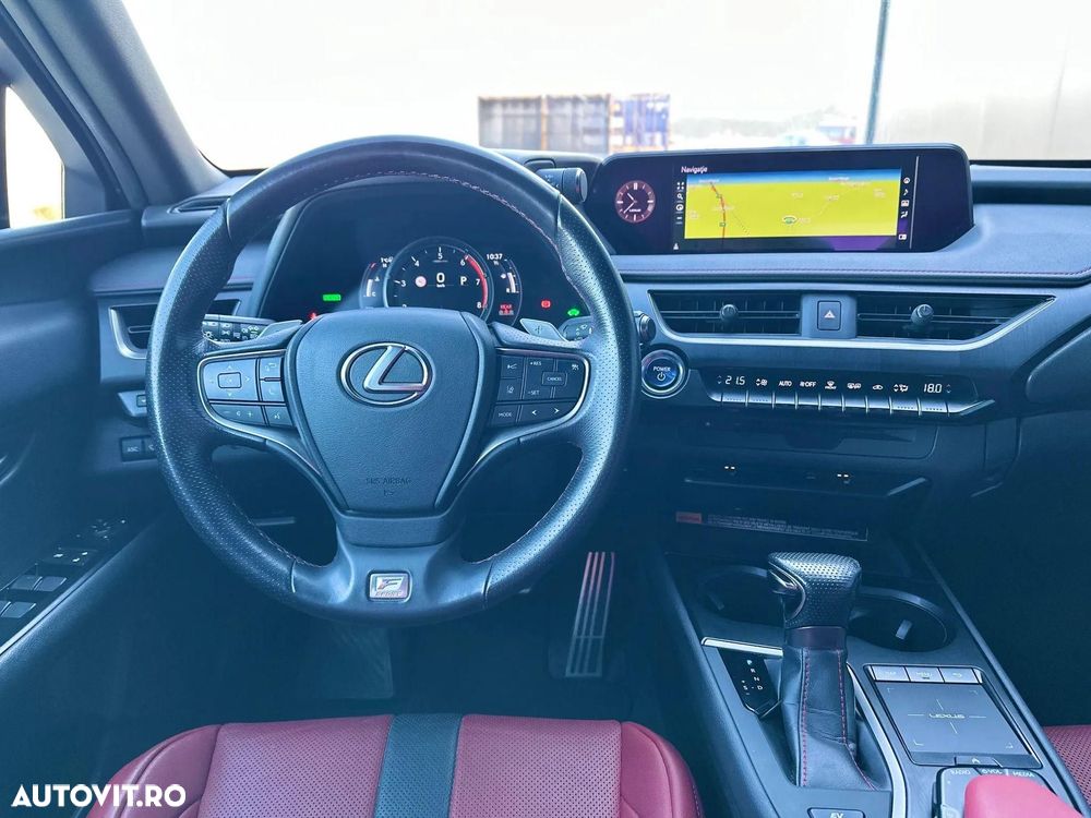 Lexus UX 250h F SPORT - 29
