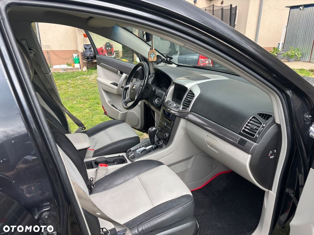 Chevrolet Captiva 2.2 d LT+ - 14