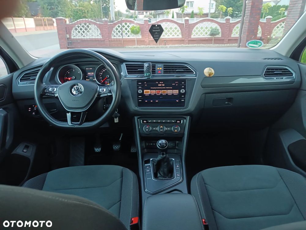 Volkswagen Tiguan - 19