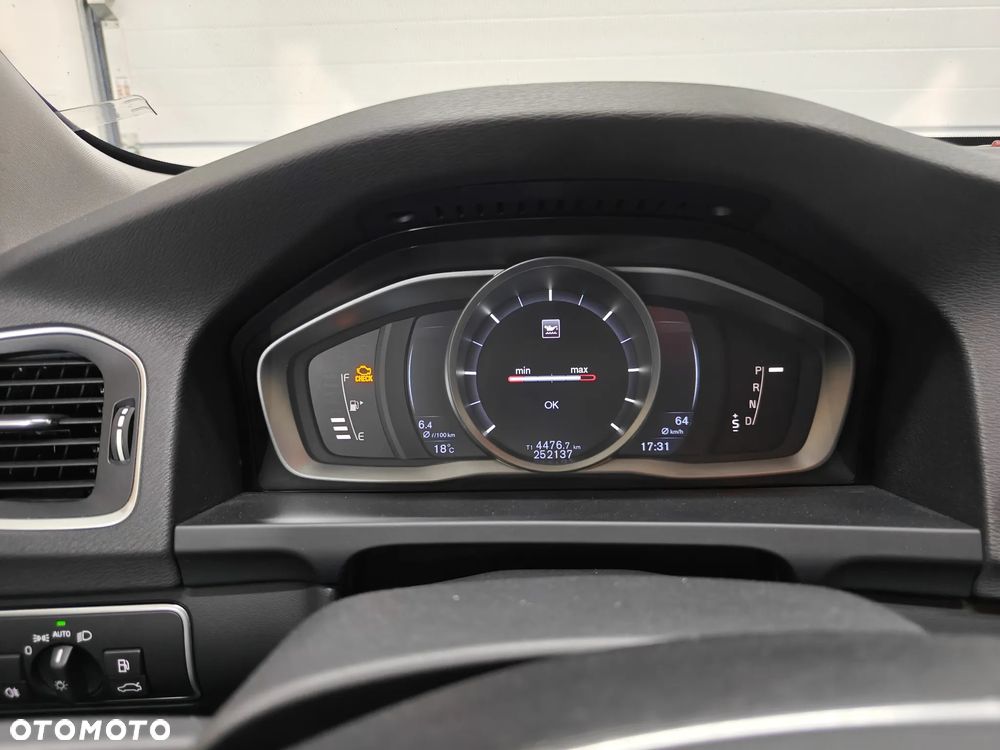Volvo S60 D4 Drive-E Momentum - 19