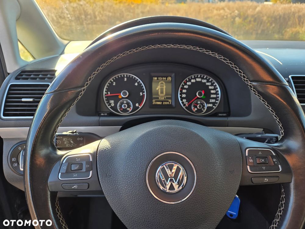 Volkswagen Touran 2.0 TDI DPF DSG MATCH - 16