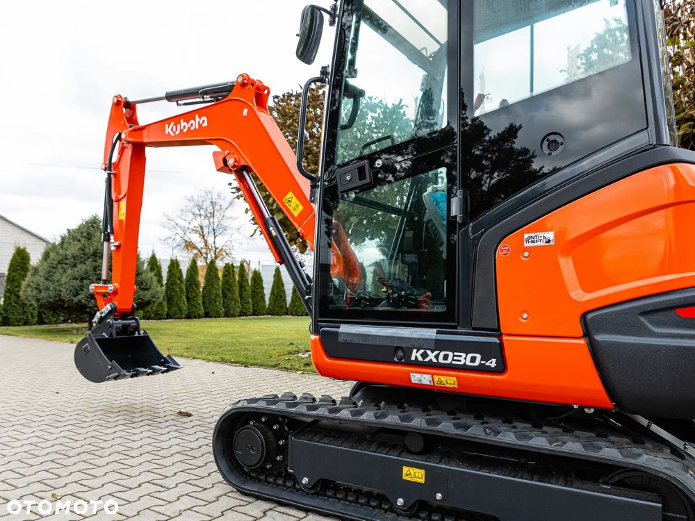 Kubota KX030-4 GL - 9