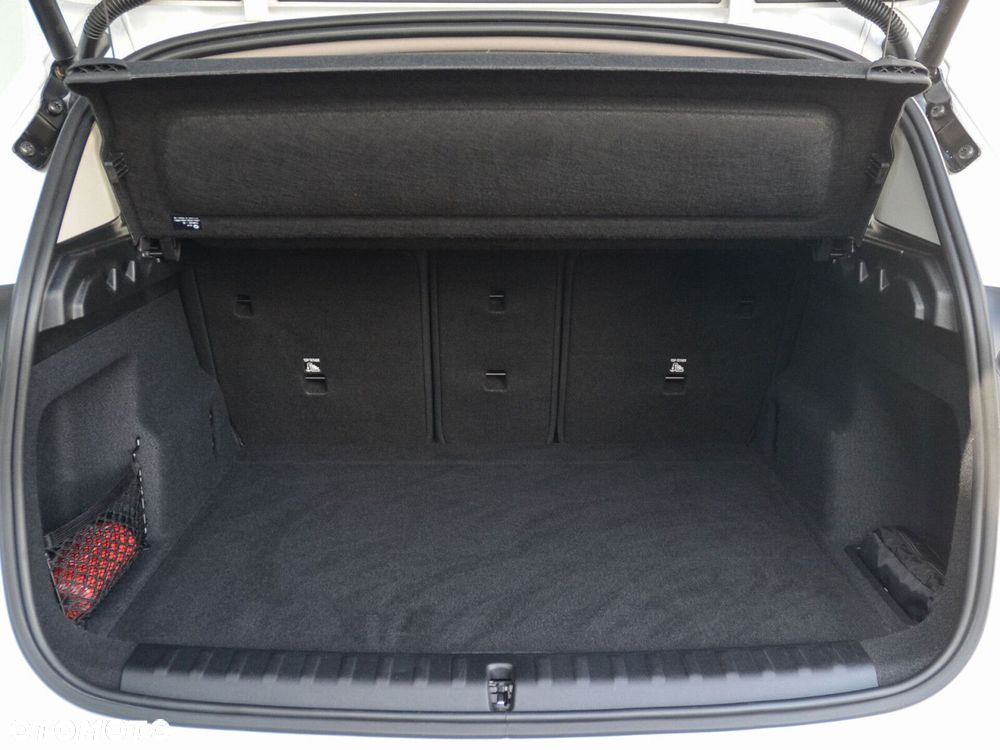 BMW X1 sDrive18i - 18