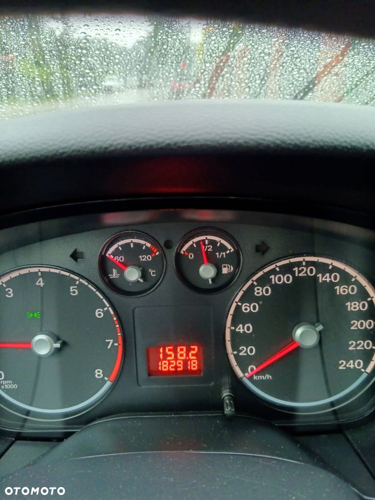 Ford Focus 1.6 Trend - 10