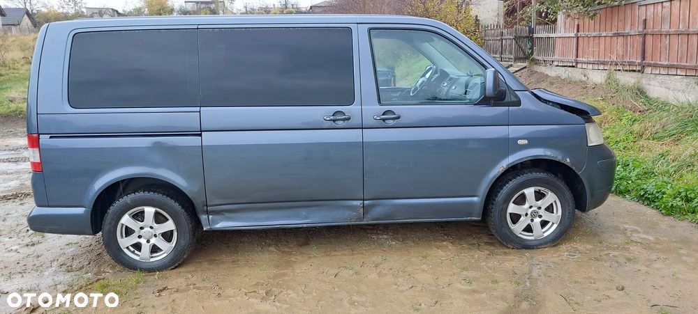 Volkswagen Caravelle - 3