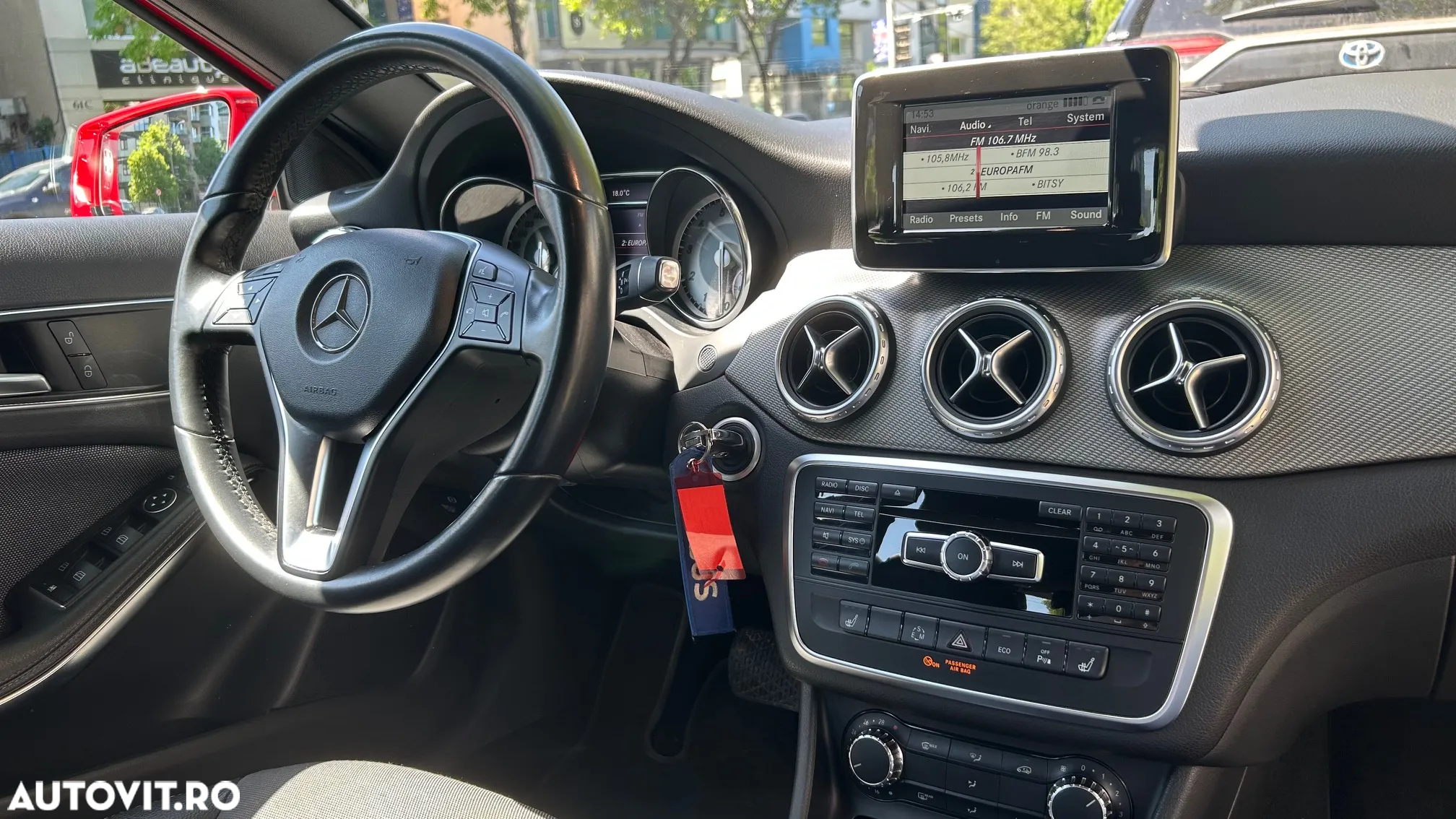 Mercedes-Benz GLA - 15