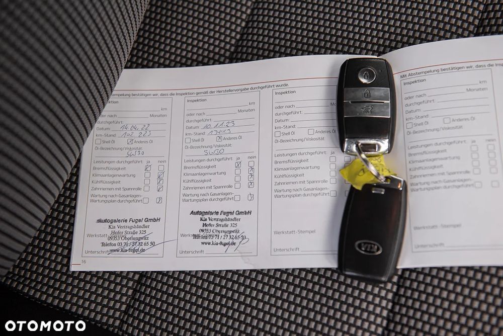 Kia Ceed 1.6 CRDi 136 ISG UEFA EURO 2016 - 32