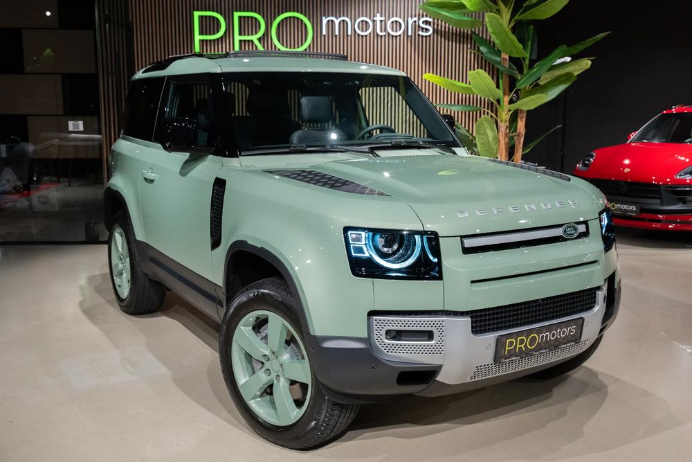 Utilizat Land Rover Defender 2023 - 90 799,98 EUR, 1 000 km - Autovit.ro