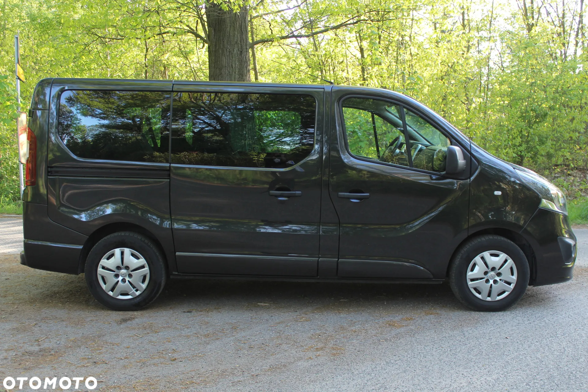 Opel Vivaro L1H1 2.7t Elegance Premium - 4