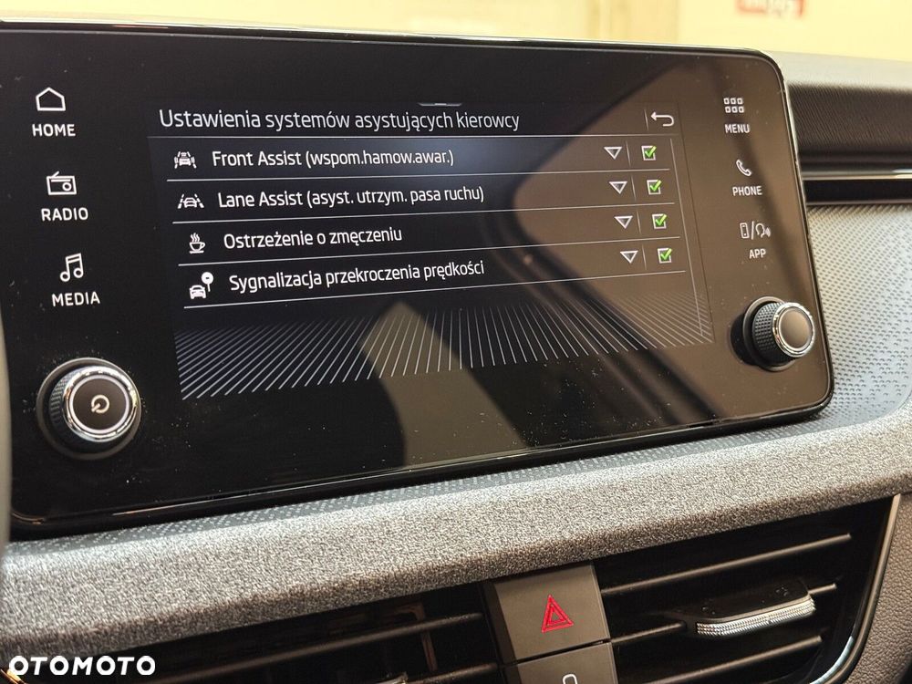 Skoda Scala 1.5 TSI Selection DSG - 39