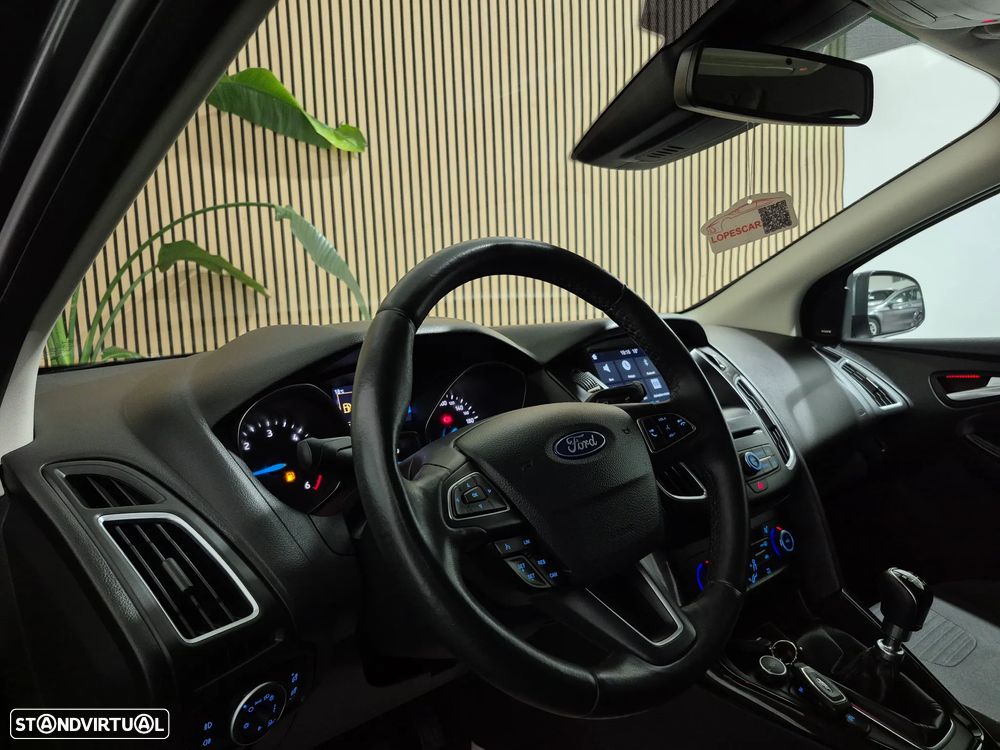 Ford Focus 1.5 TDCi Titanium - 9