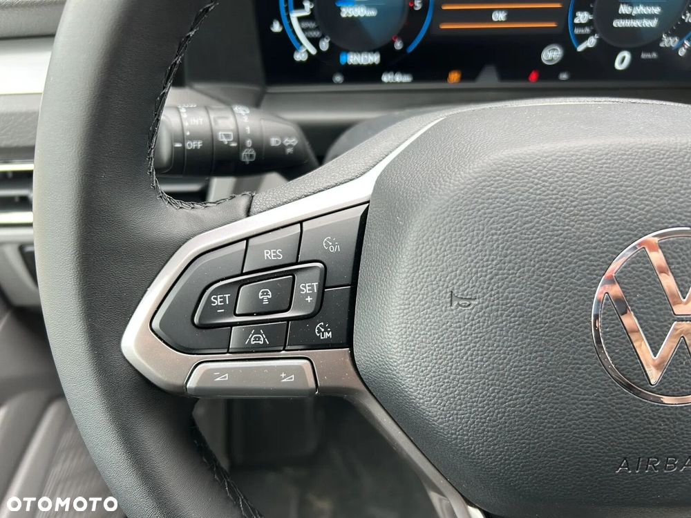 Volkswagen Caravelle - 23