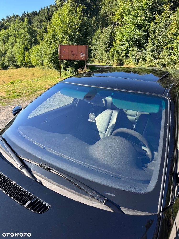 BMW Seria 3 330d Edition Sport - 30