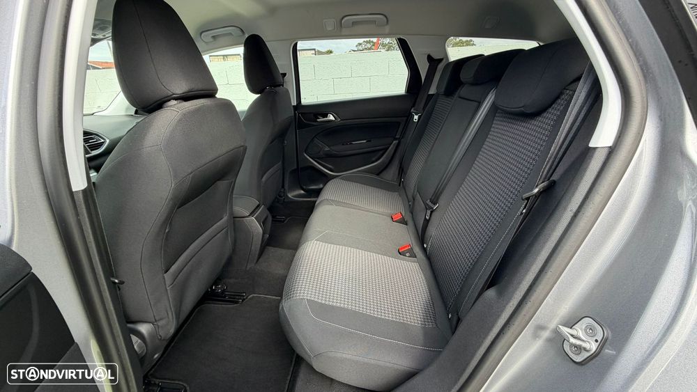 Peugeot 308 SW 1.6 BlueHDi Style - 21