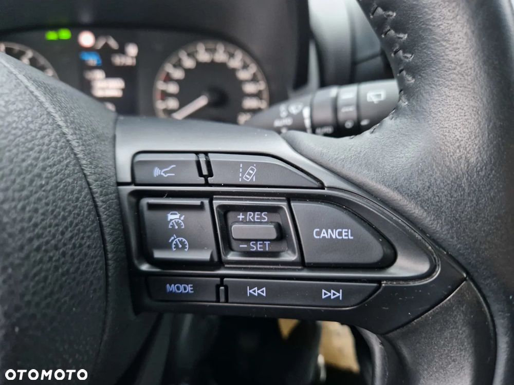 Toyota Yaris - 37