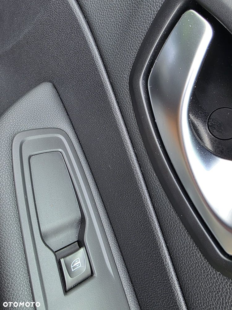 Renault Captur ENERGY TCe 120 Crossborder - 25